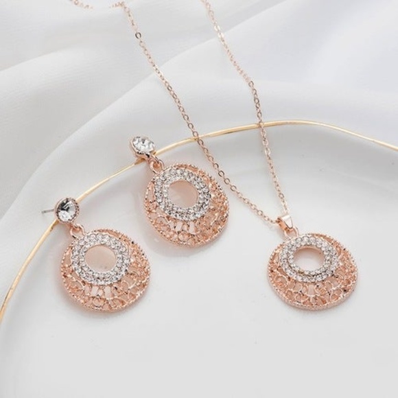 Jewelry - On Sale New jewelry necklace and earring set Jewelry - On Sale New jewelry necklace and earring set